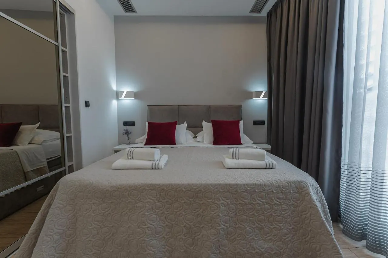 Sky & Sun Luxury Rooms With Private Parking In The Garage Zadar Croatia