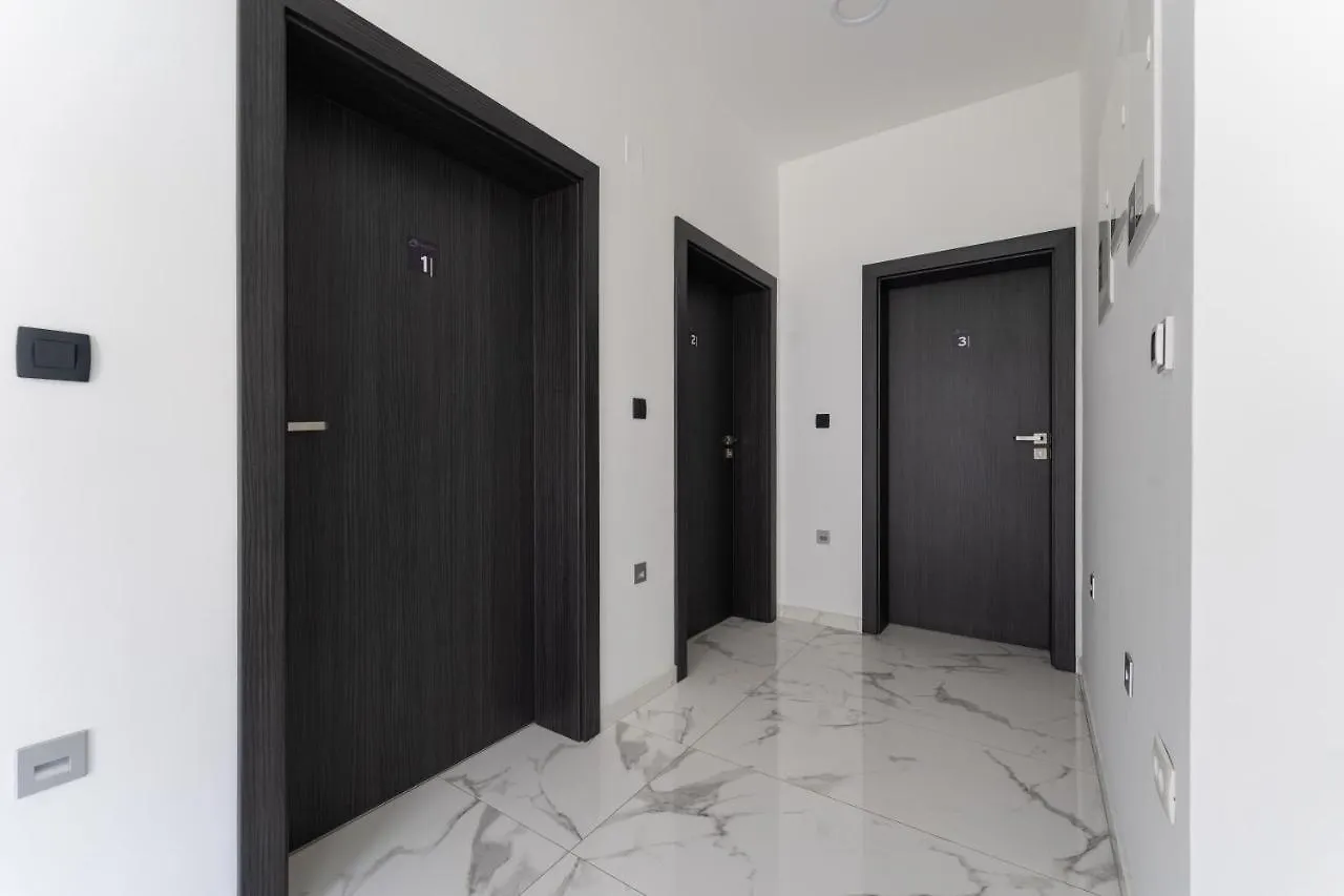 Sky & Sun Luxury Rooms With Private Parking In The Garage Zadar